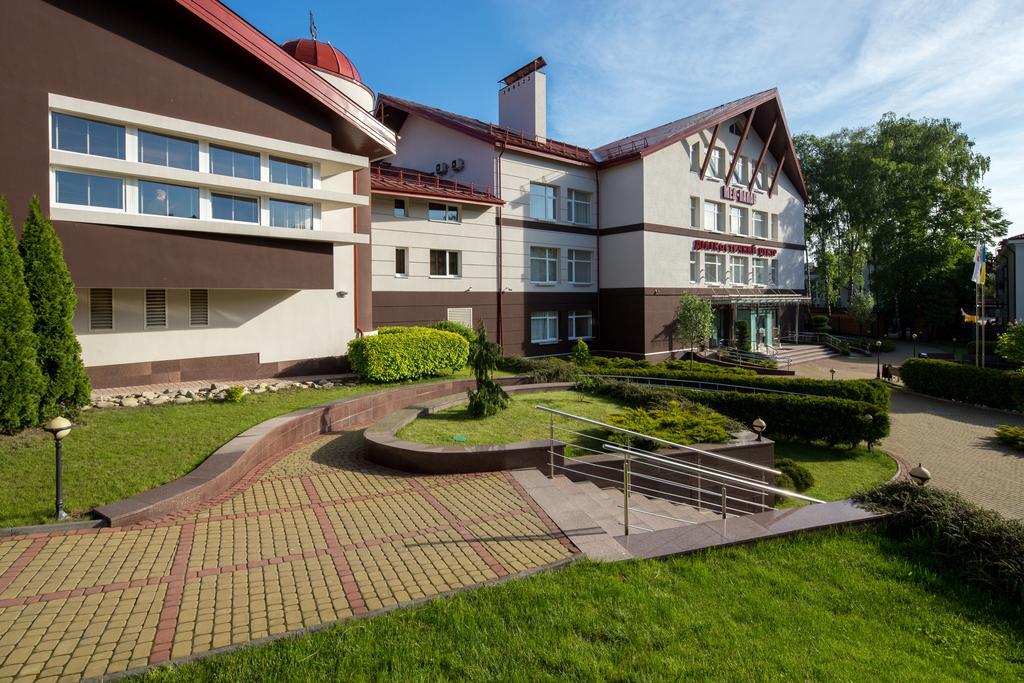 Mirotel Resort And Spa Truskavets Eksteriør bilde The main building of the university